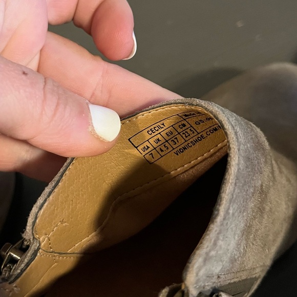 VIONIC Cecily Waterproof Suede Booties - Picture 10 of 12